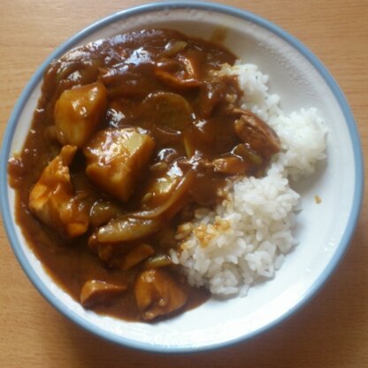 胸肉でカレーは作らなかったのですがとても簡単なのにコクがあっておいしかったです♪
ご馳走様でした(*^_^*)